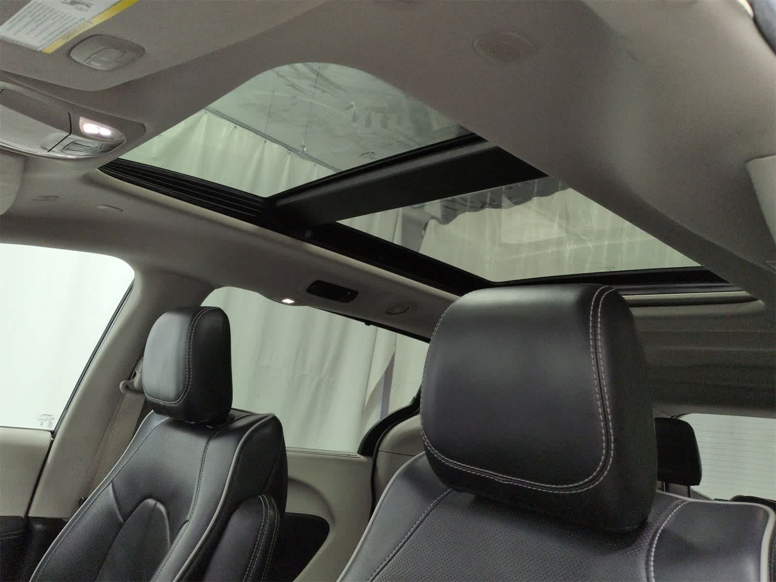 Thumbnail: 2024 Chrysler Pacifica - 20