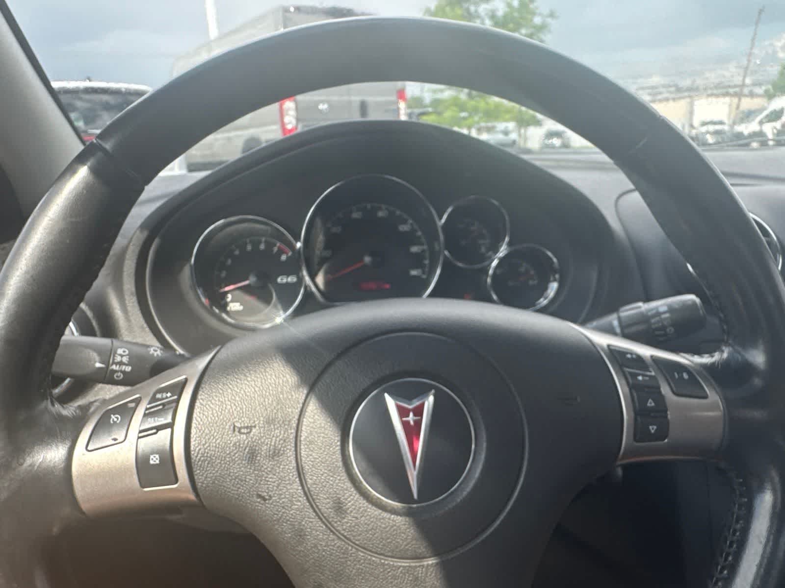Thumbnail: 2009 Pontiac G6 - 16