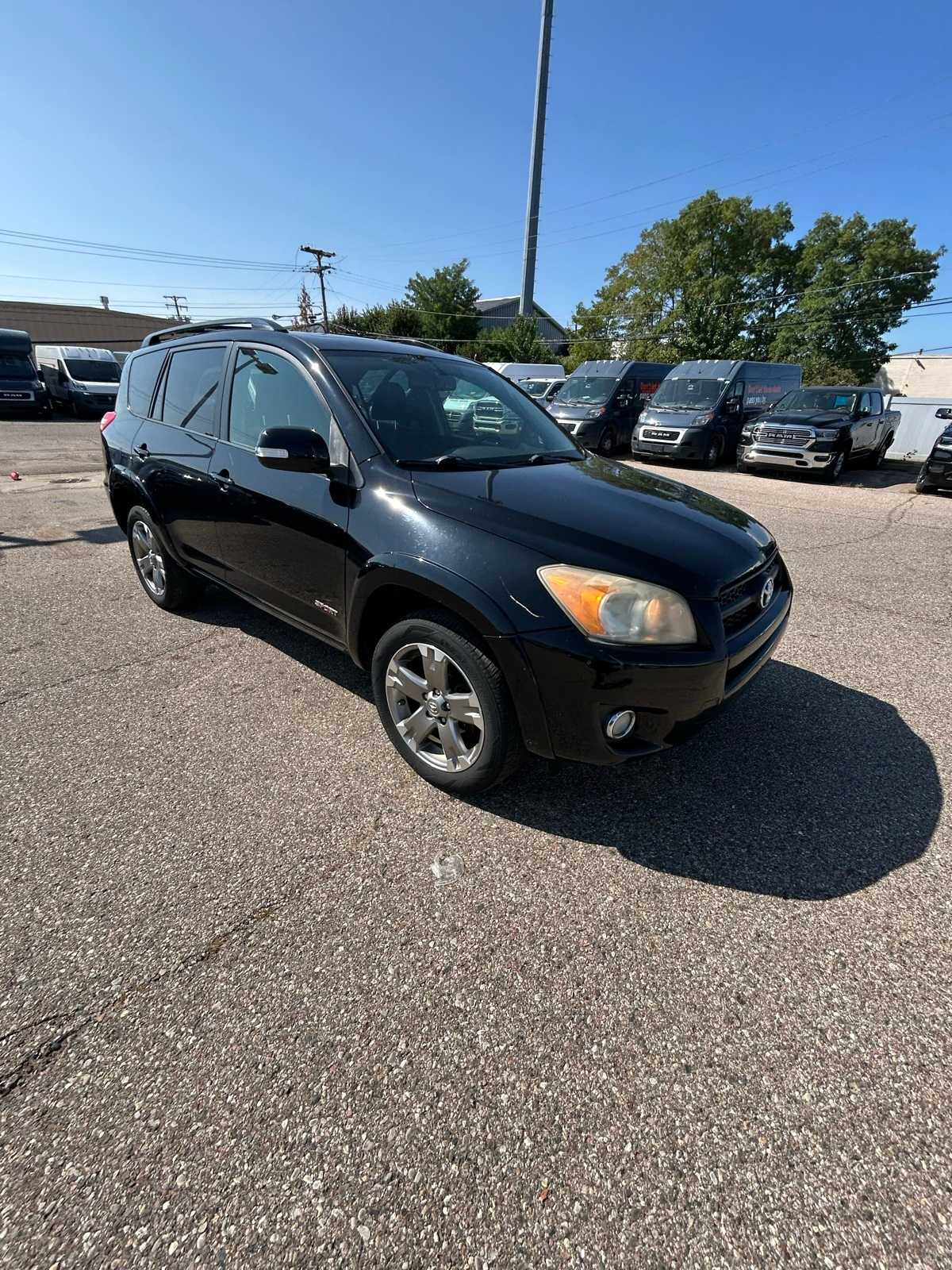 Thumbnail: 2010 Toyota RAV4 - 8