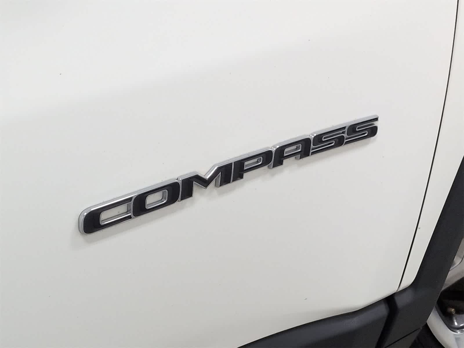 Thumbnail: 2018 Jeep Compass - 13
