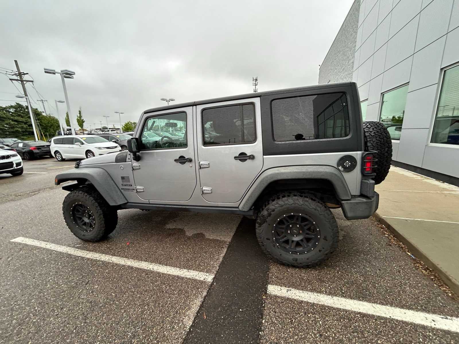2016 Jeep Wrangler Unlimited Sport 21