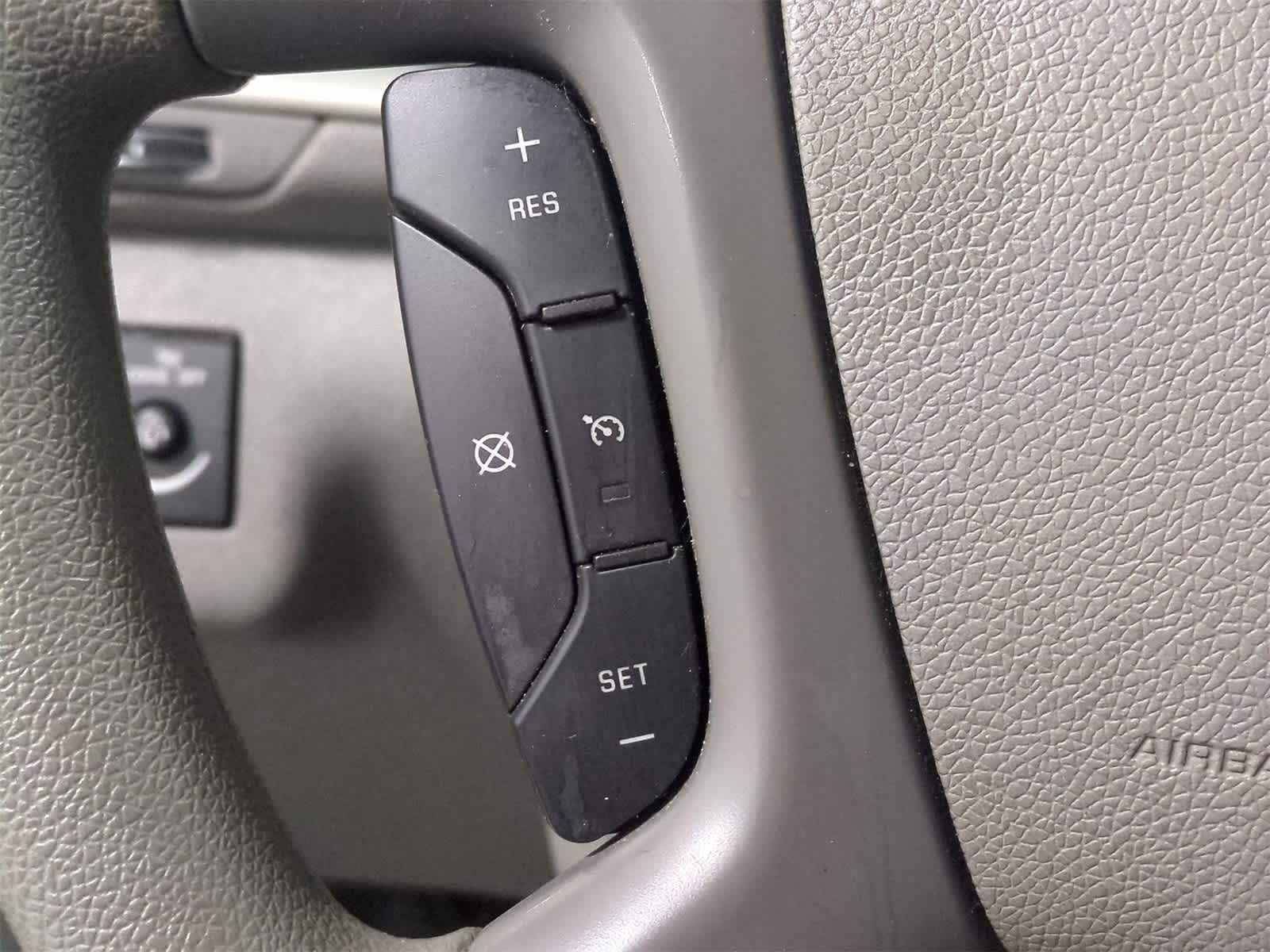 Thumbnail: 2014 Chevrolet Traverse - 23