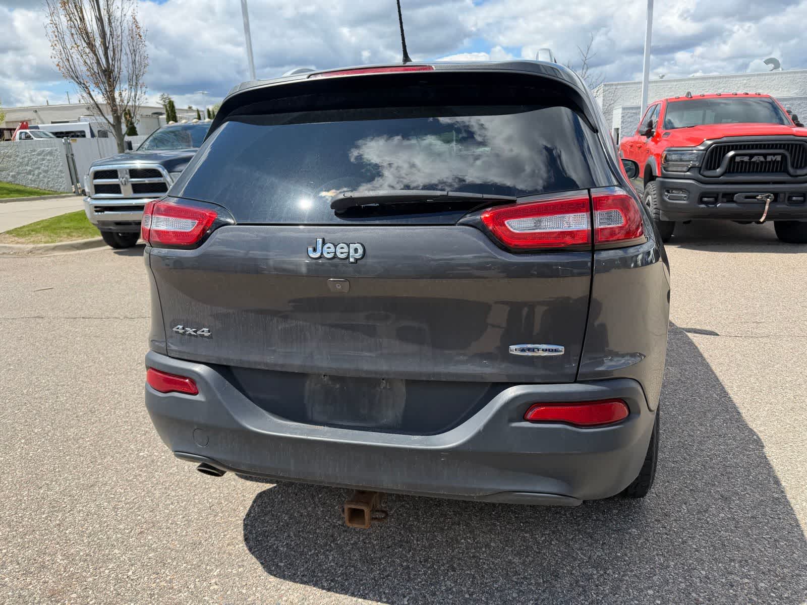 Thumbnail: 2015 Jeep Cherokee - 20
