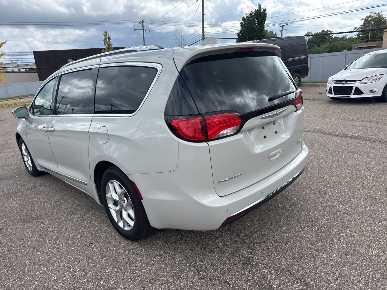 Thumbnail: 2020 Chrysler Pacifica - 24