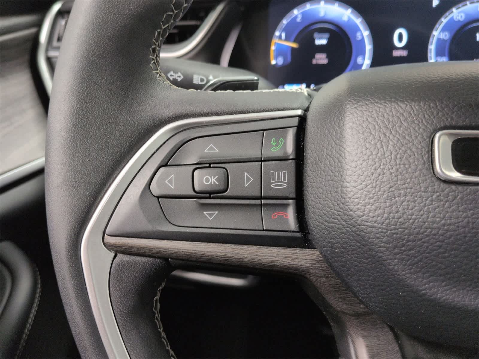 Thumbnail: 2023 Jeep Grand Cherokee - 23