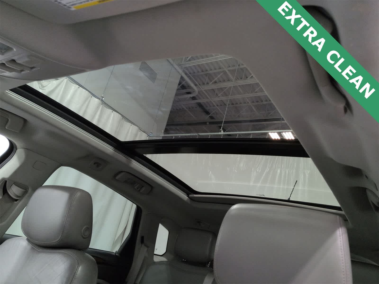 Thumbnail: 2010 Cadillac SRX - 20