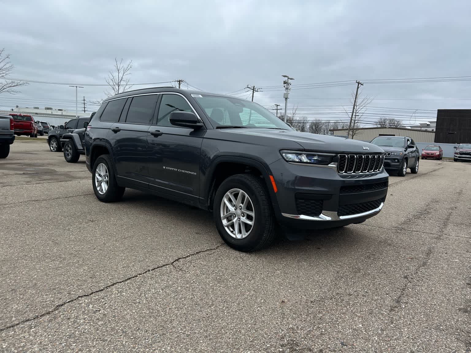 Thumbnail: 2024 Jeep Grand Cherokee L - 12