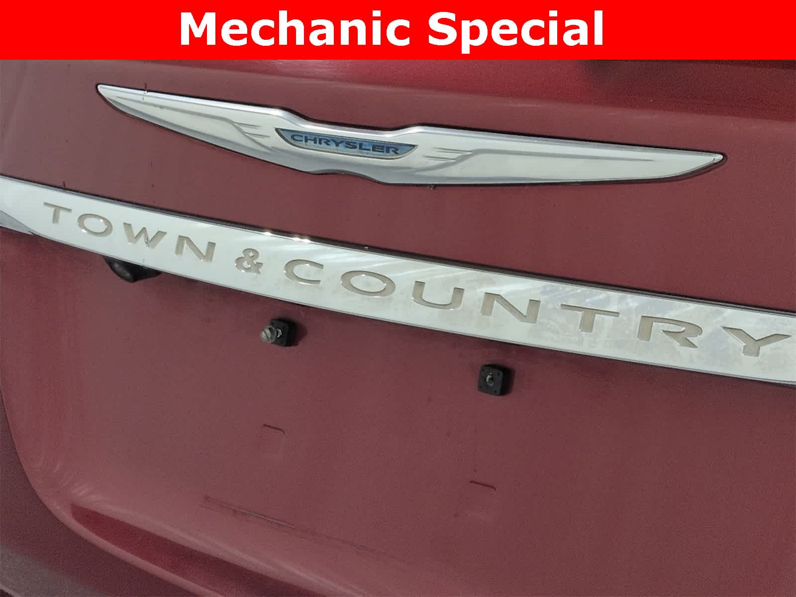 Thumbnail: 2012 Chrysler Town & Country - 12