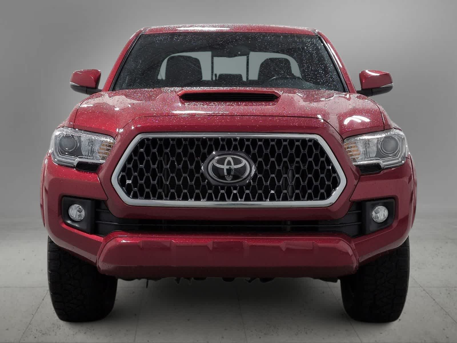 Thumbnail: 2019 Toyota Tacoma - 3