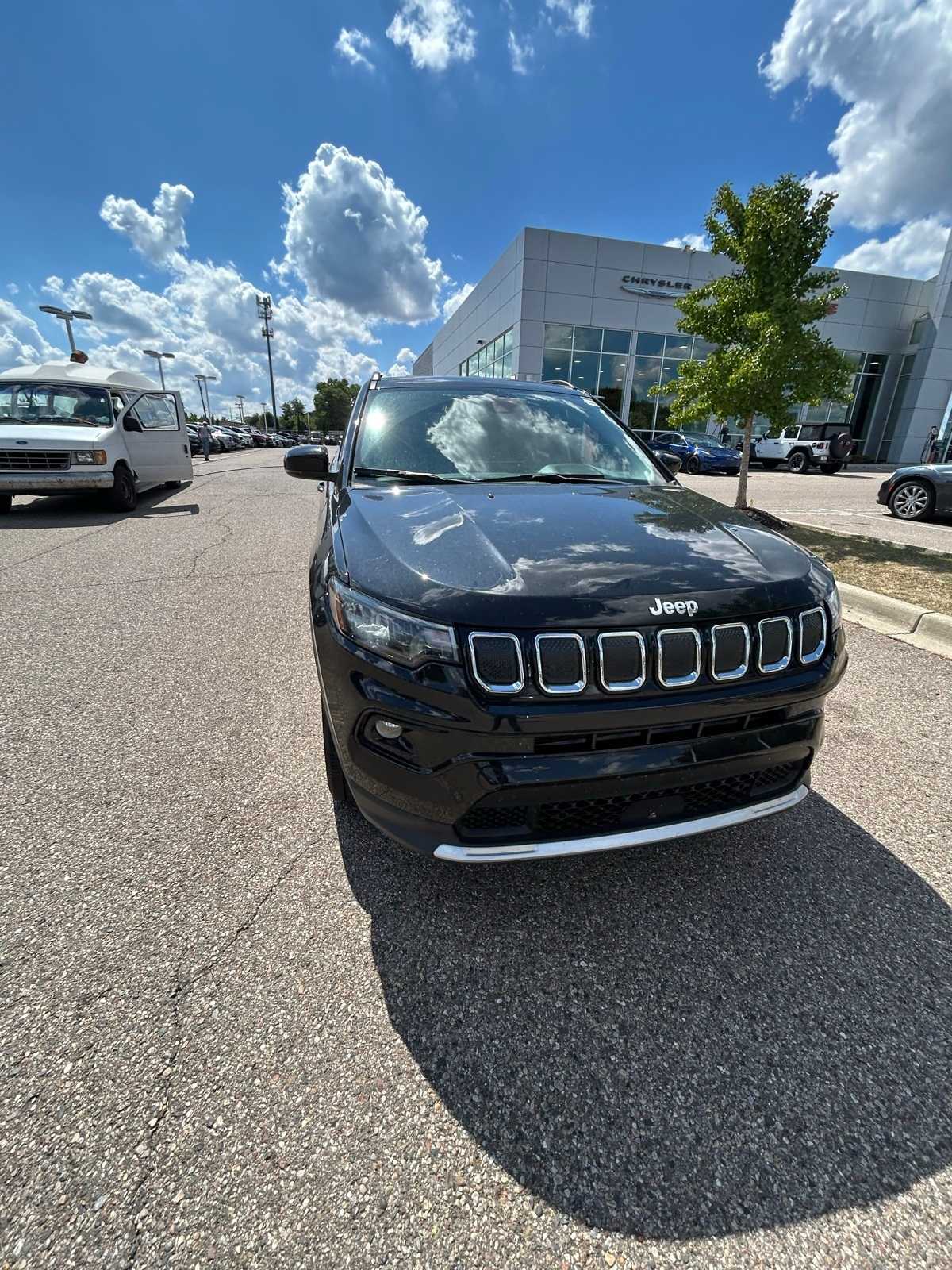 Thumbnail: 2022 Jeep Compass - 4