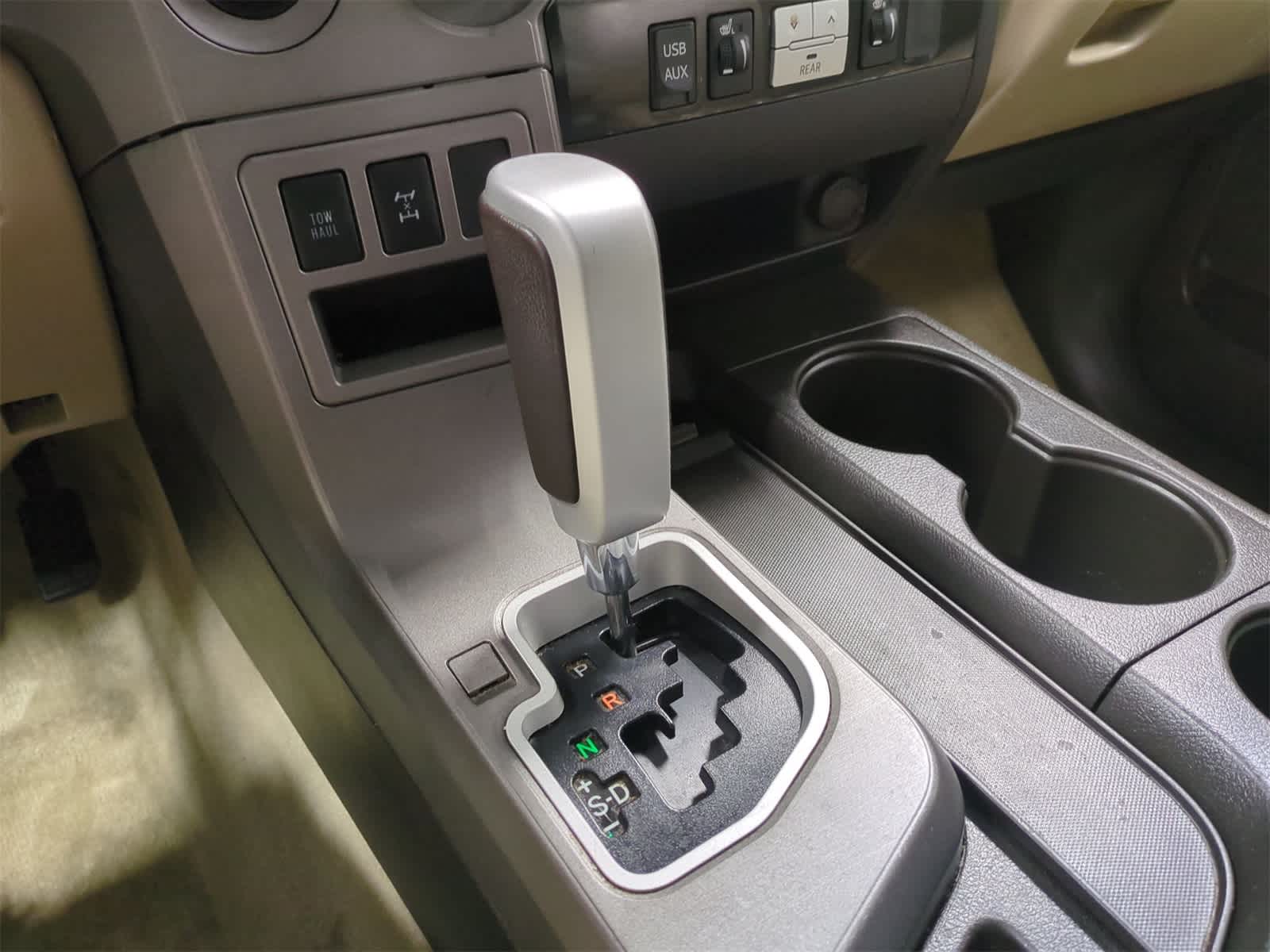 Thumbnail: 2011 Toyota Sequoia - 34