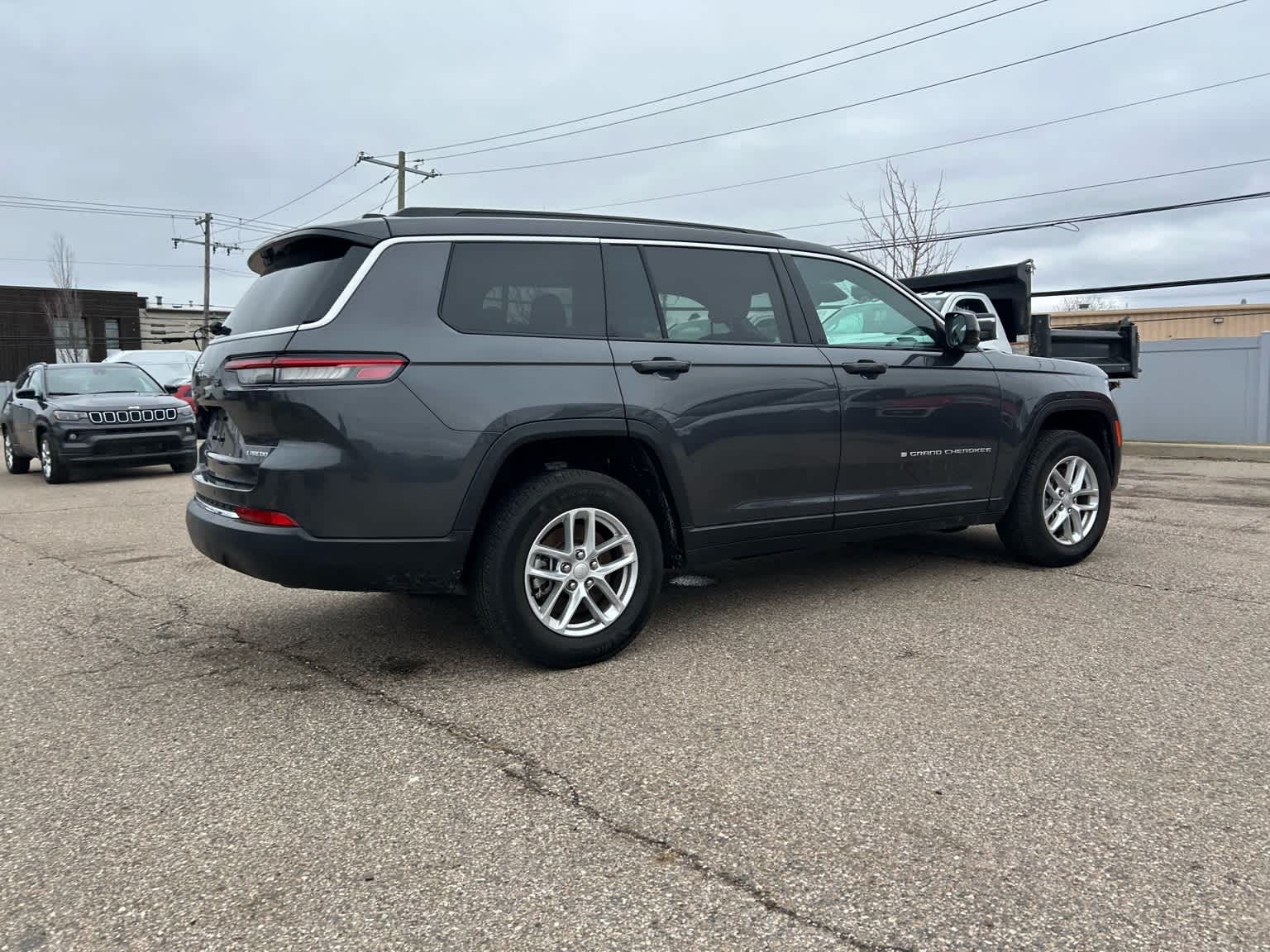 Thumbnail: 2024 Jeep Grand Cherokee L - 21