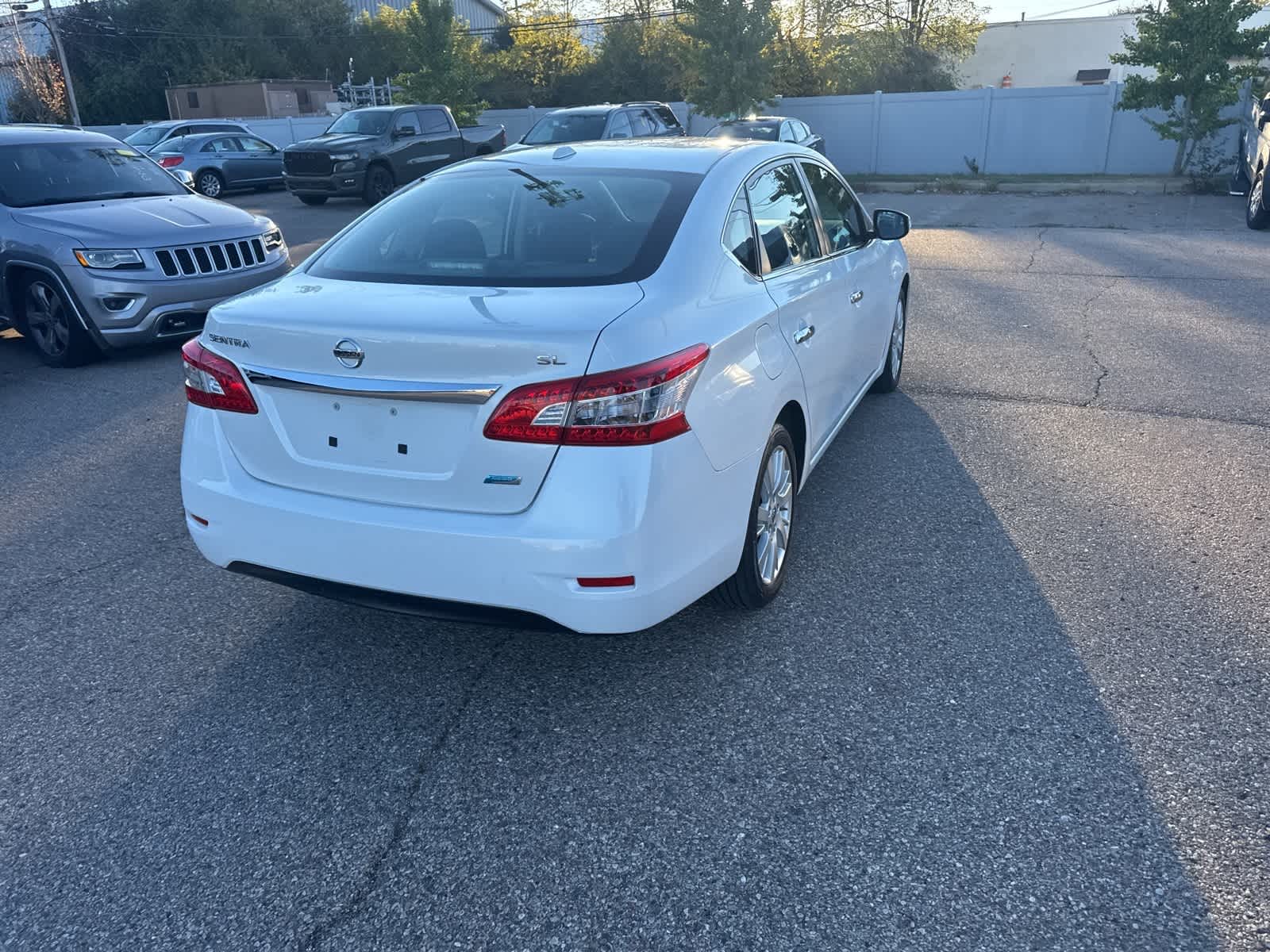 Thumbnail: 2013 Nissan Sentra - 14