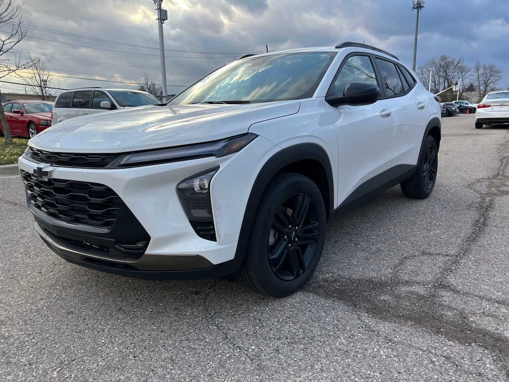 Used 2025 Chevrolet Trax Activ SUV