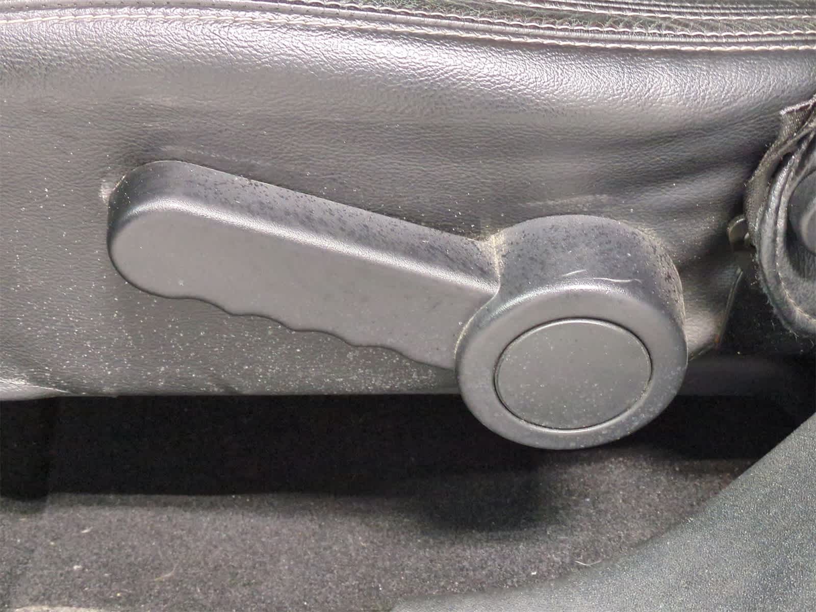 Thumbnail: 2018 Jeep Wrangler - 17