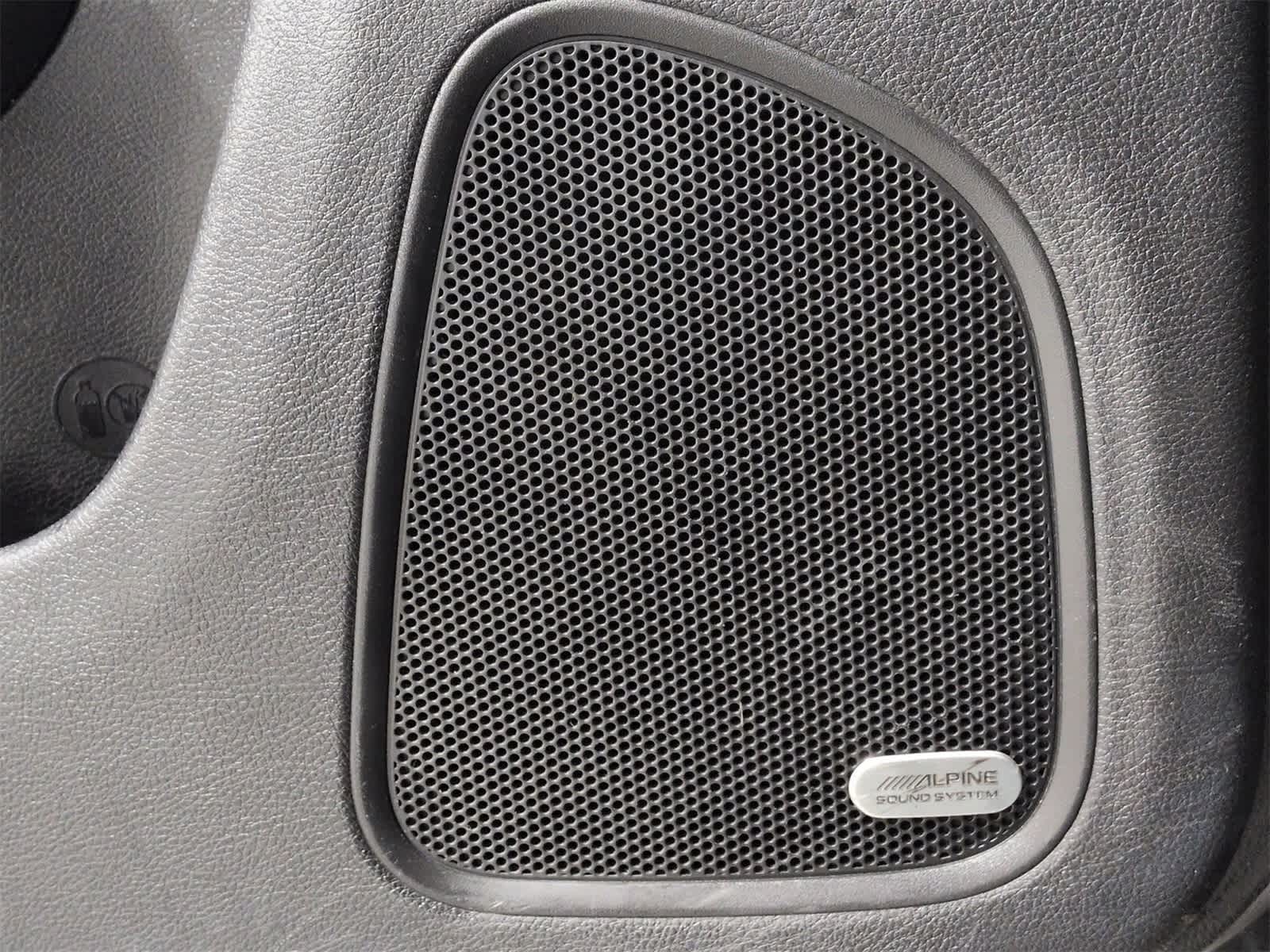 Thumbnail: 2015 Chrysler 200 - 33