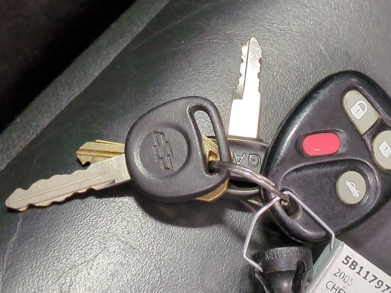 Thumbnail: 2005 Chevrolet SSR - 29