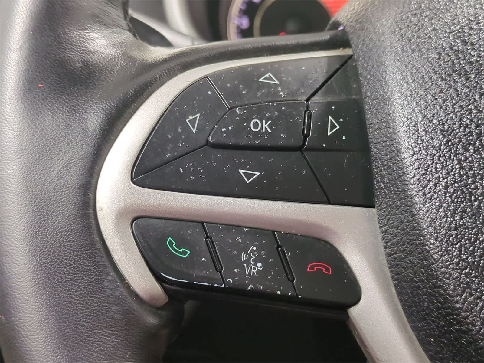 Thumbnail: 2016 Jeep Cherokee - 24