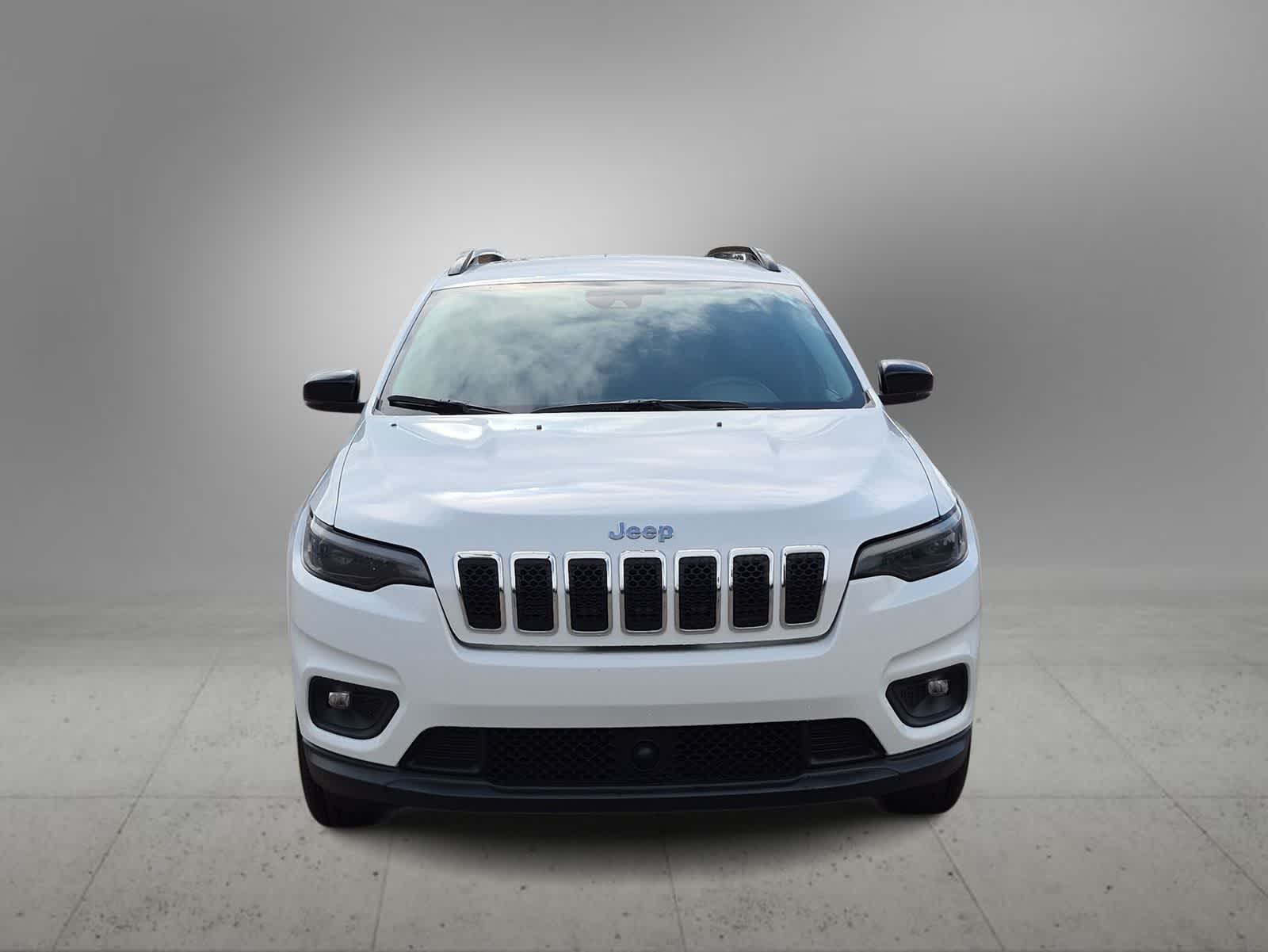 Thumbnail: 2022 Jeep Cherokee - 3