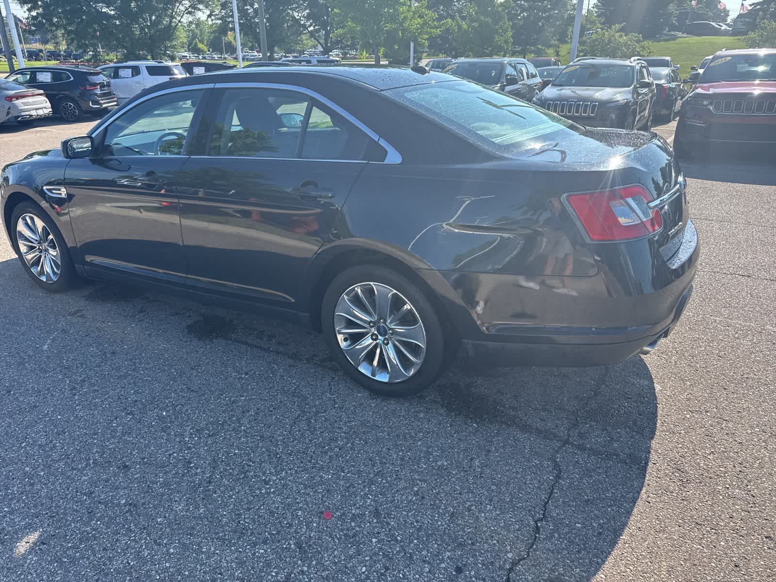 Thumbnail: 2010 Ford Taurus - 27