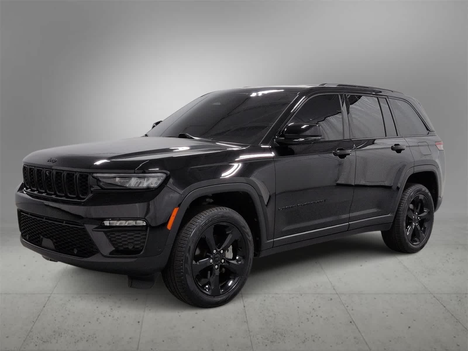 Thumbnail: 2023 Jeep Grand Cherokee - 4