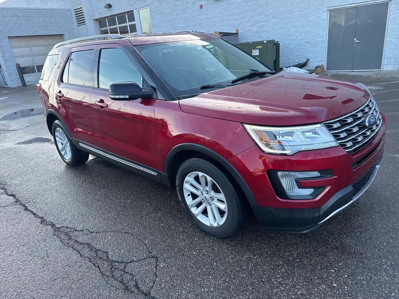 Thumbnail: 2017 Ford Explorer - 7