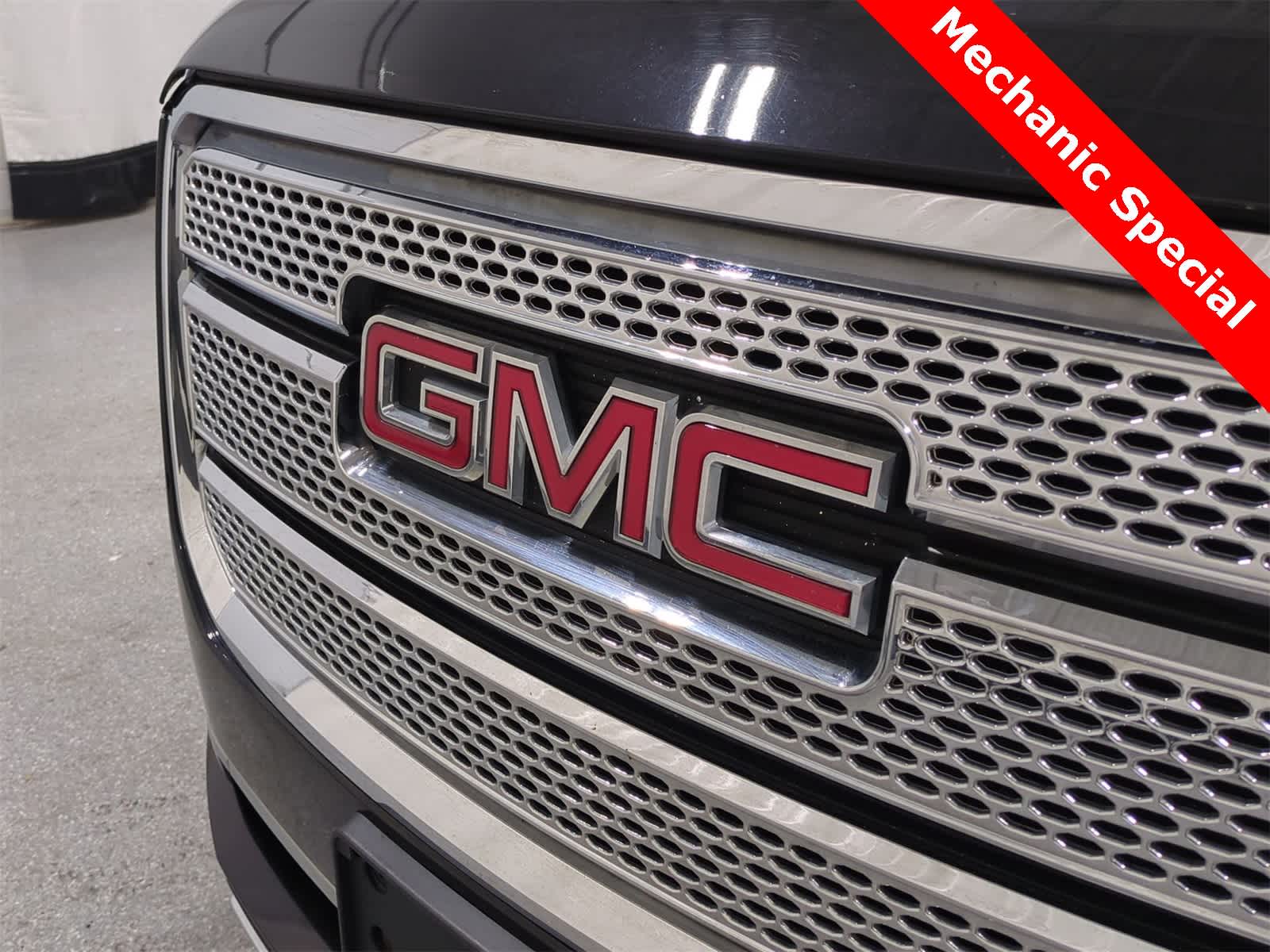 Thumbnail: 2013 GMC Acadia - 12