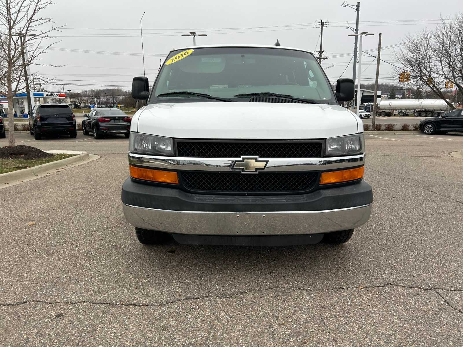 Thumbnail: 2016 Chevrolet Express - 5