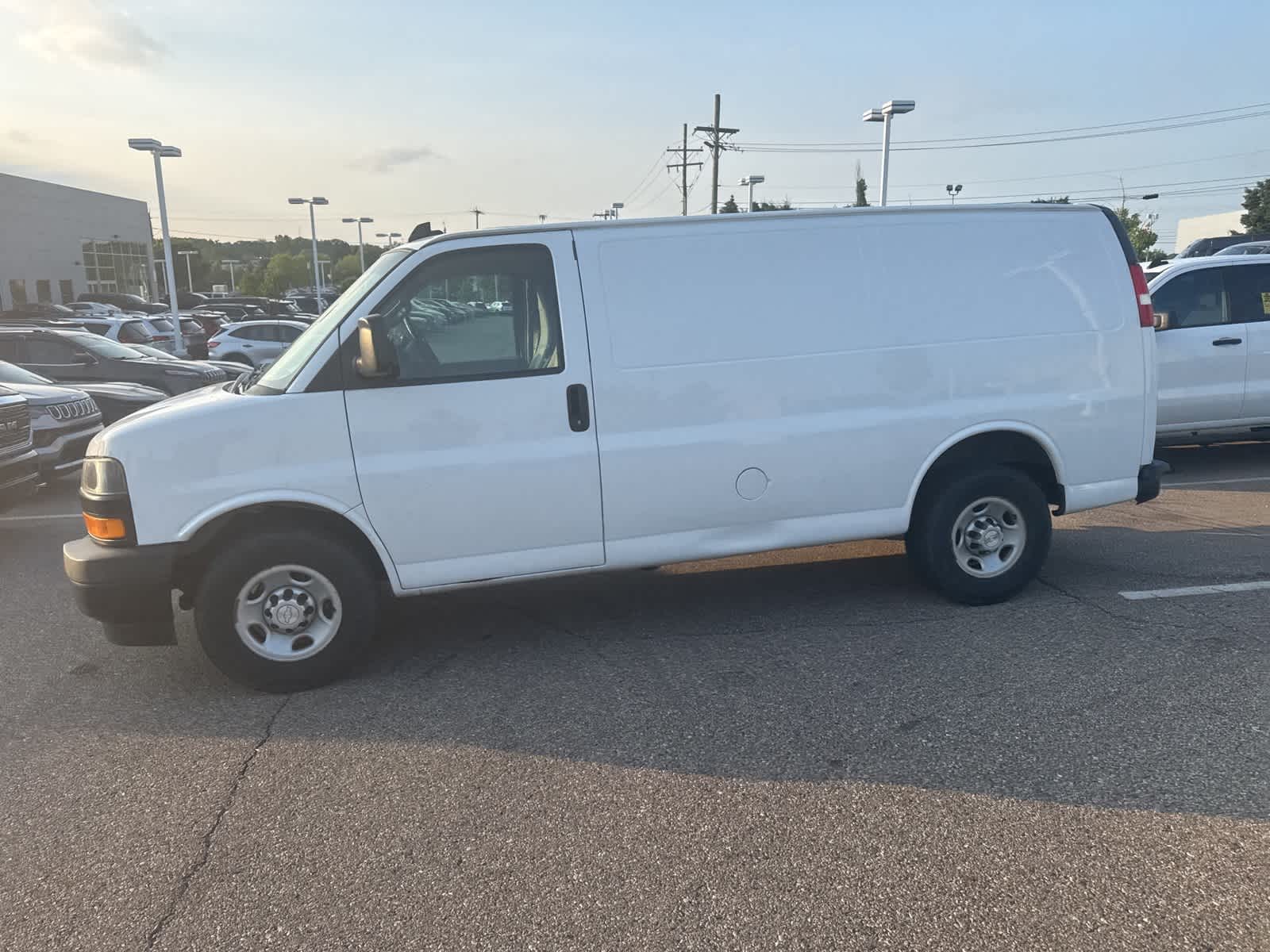 Thumbnail: 2018 Chevrolet Express - 23