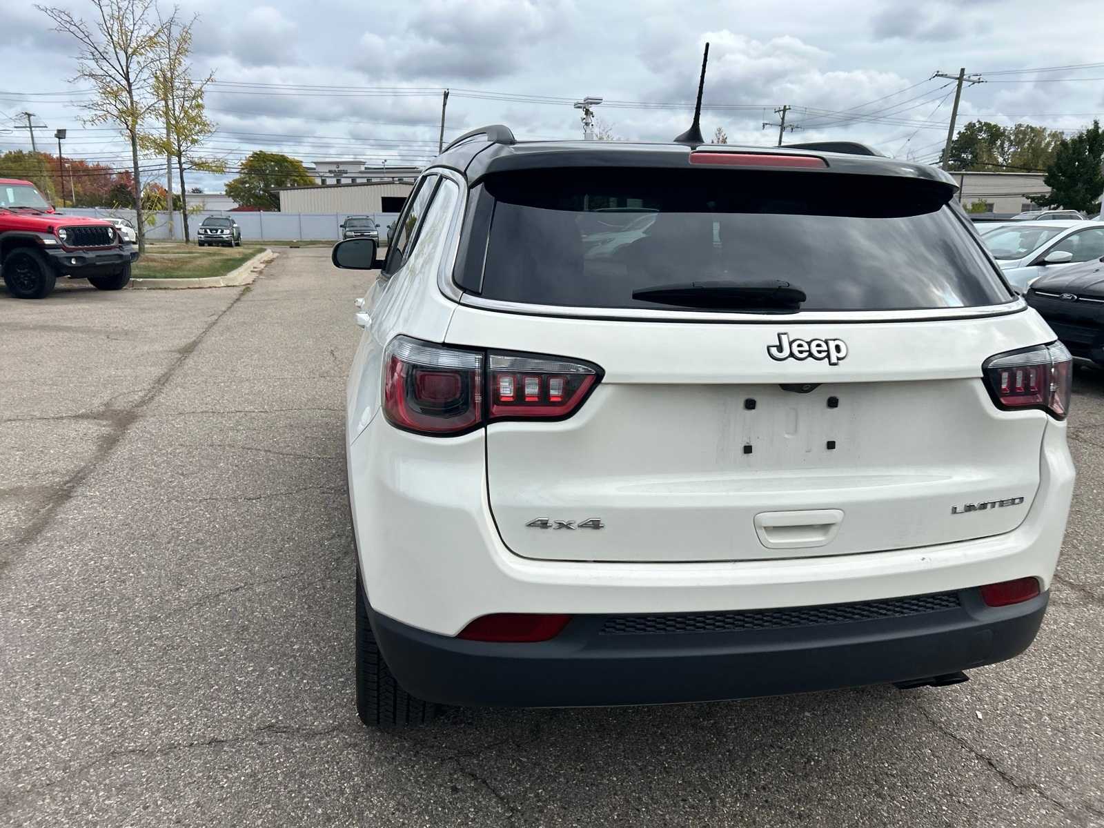 Thumbnail: 2019 Jeep Compass - 24