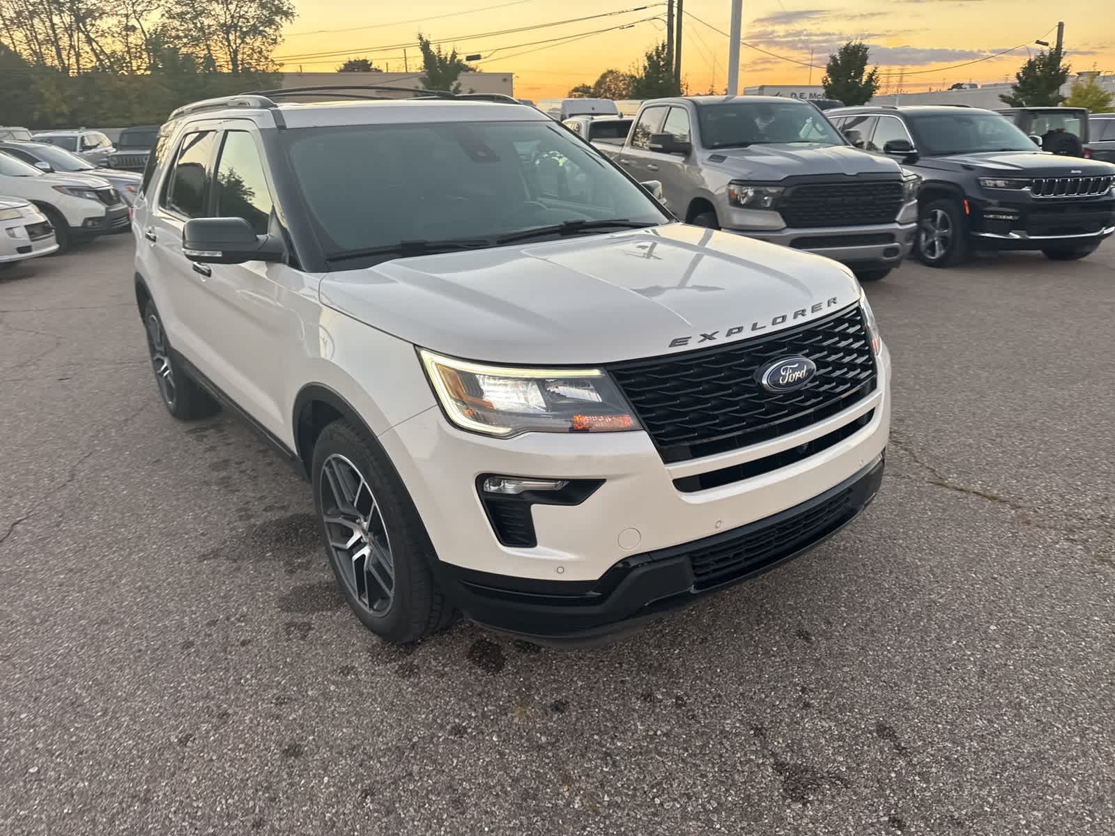 Thumbnail: 2019 Ford Explorer - 8