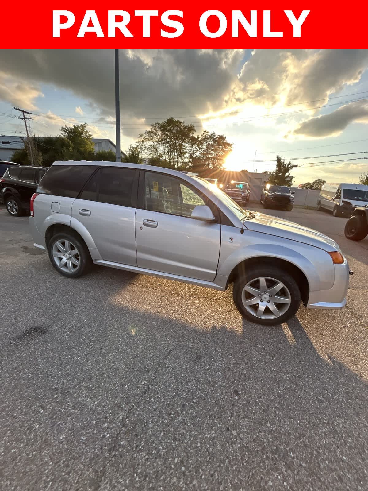 Thumbnail: 2005 Saturn VUE - 9