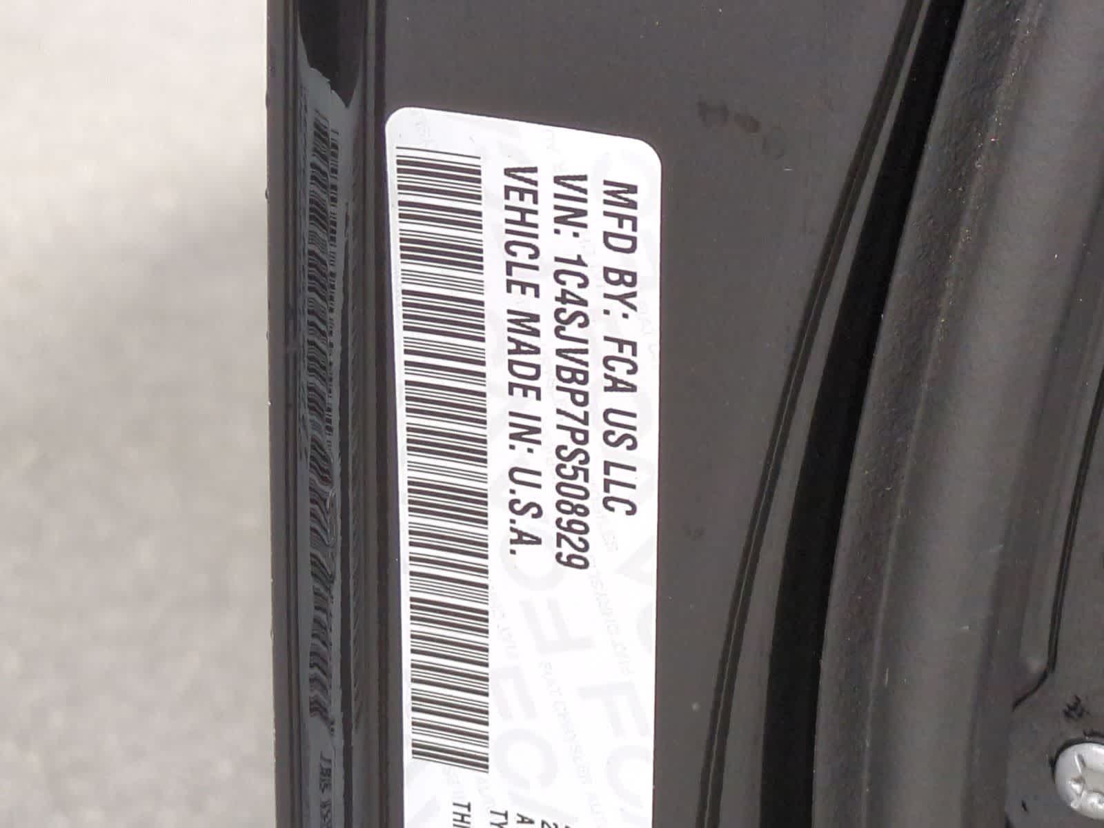 Thumbnail: 2023 Jeep Wagoneer - 37