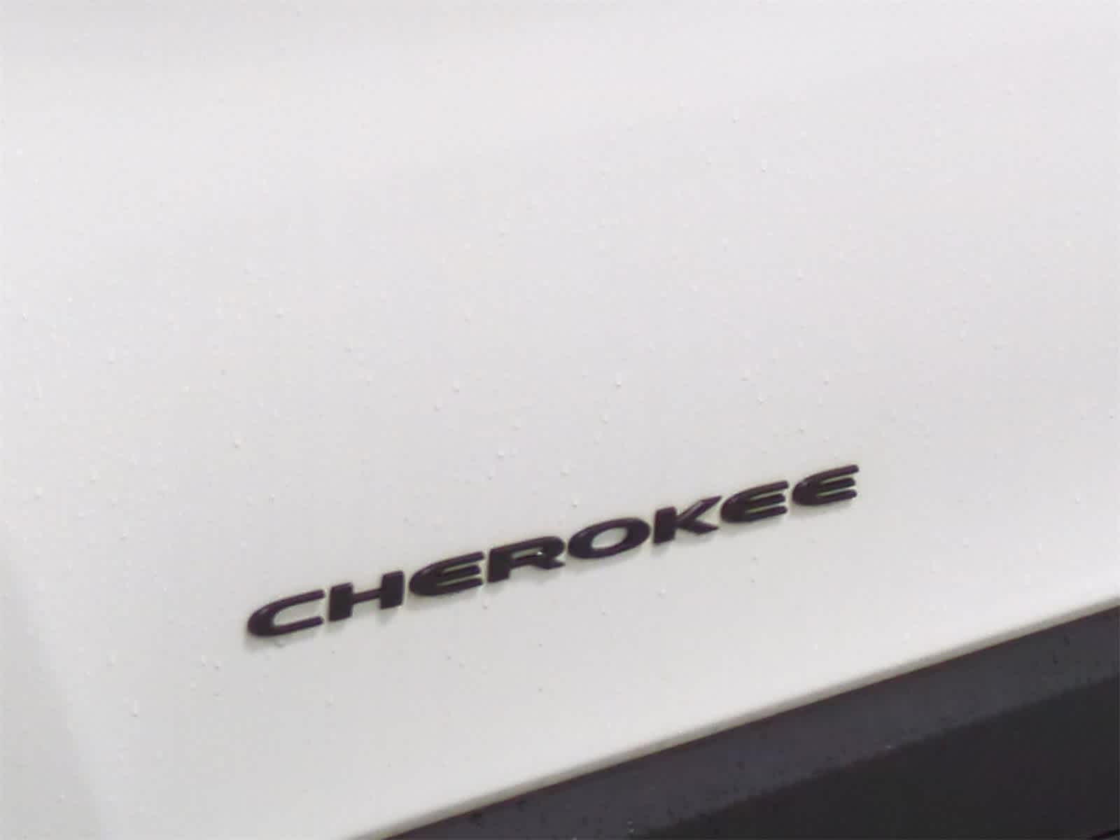 Thumbnail: 2016 Jeep Cherokee - 13