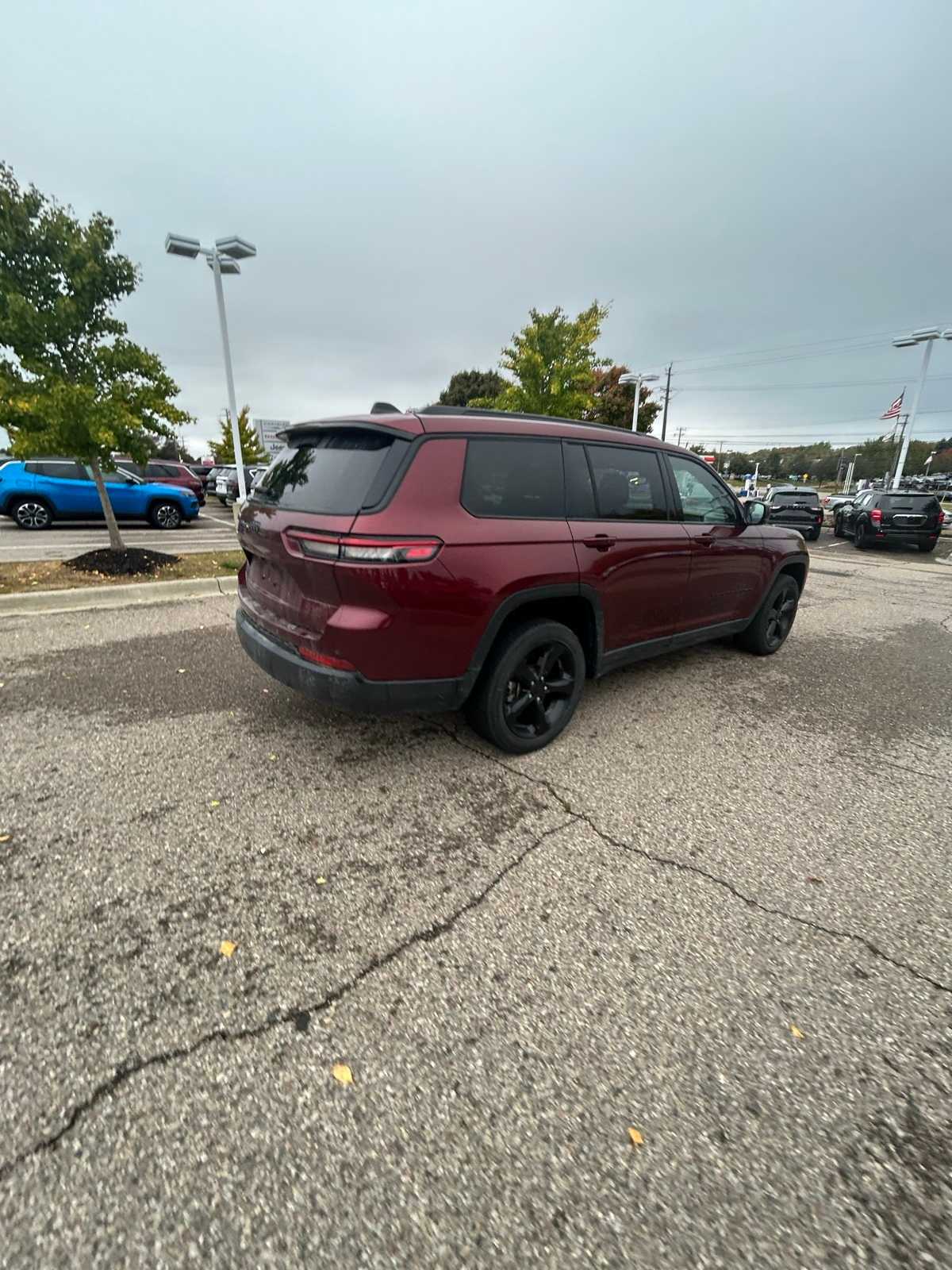 Thumbnail: 2023 Jeep Grand Cherokee L - 17