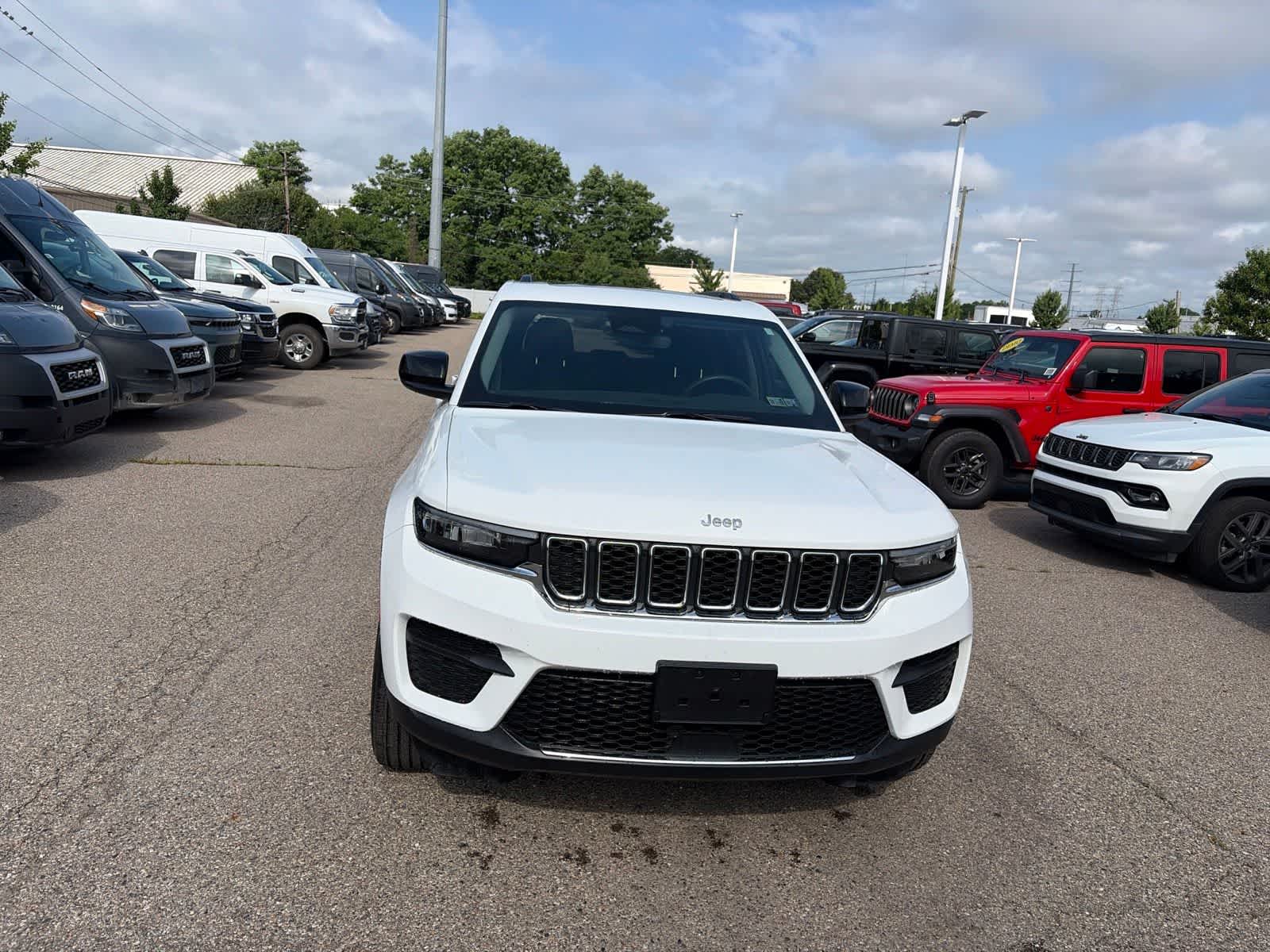 Thumbnail: 2023 Jeep Grand Cherokee - 5