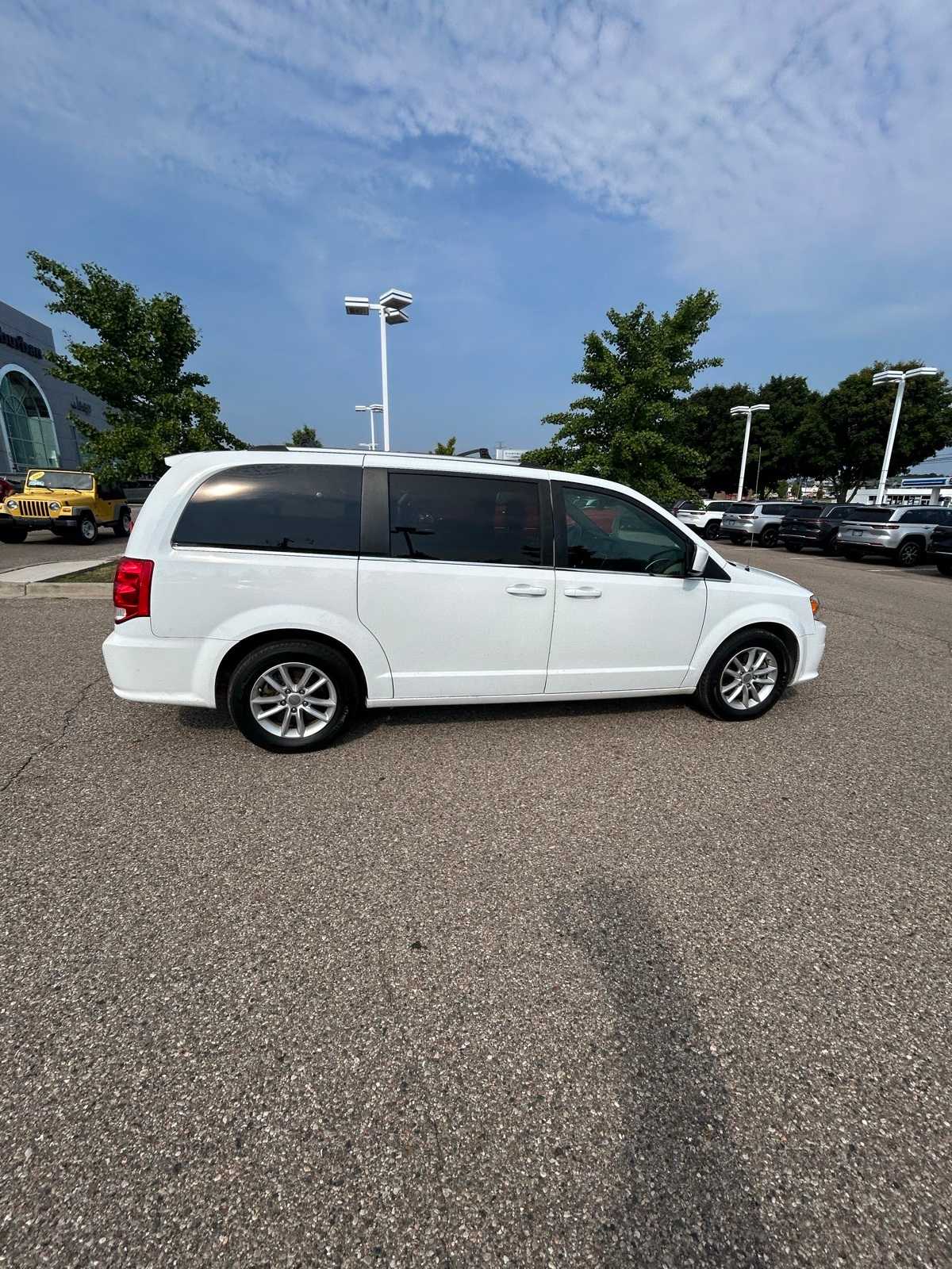 Thumbnail: 2019 Dodge Grand Caravan - 15