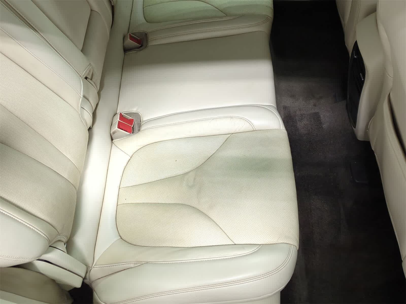 Thumbnail: 2015 Lincoln MKC - 22
