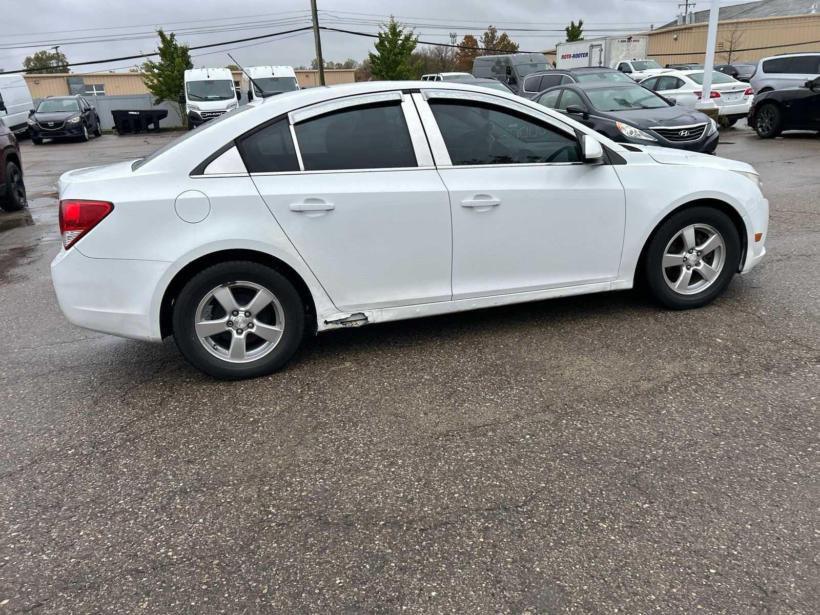 Thumbnail: 2012 Chevrolet Cruze - 12