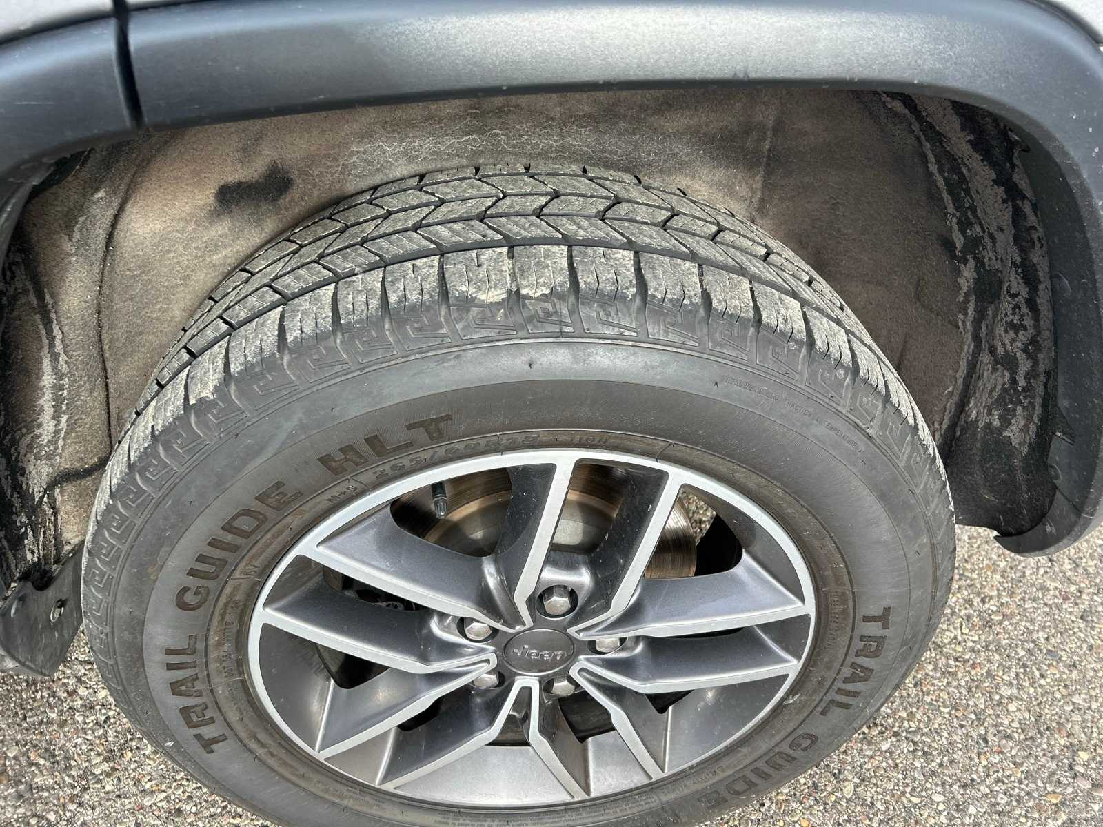 Thumbnail: 2020 Jeep Grand Cherokee - 26