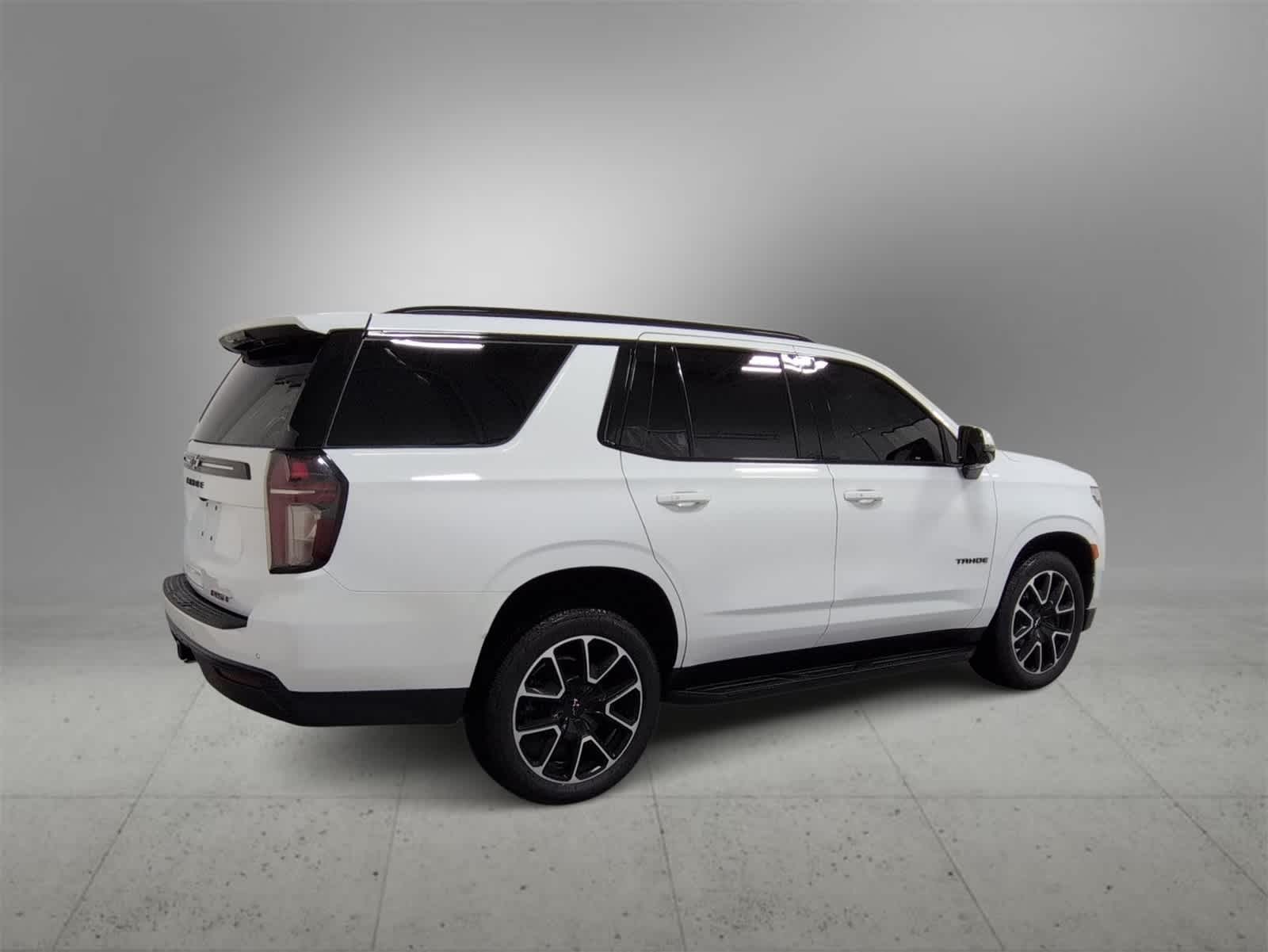 Thumbnail: 2023 Chevrolet Tahoe - 8