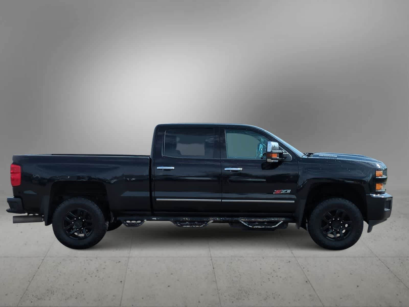 Thumbnail: 2019 Chevrolet Silverado 2500 - 9