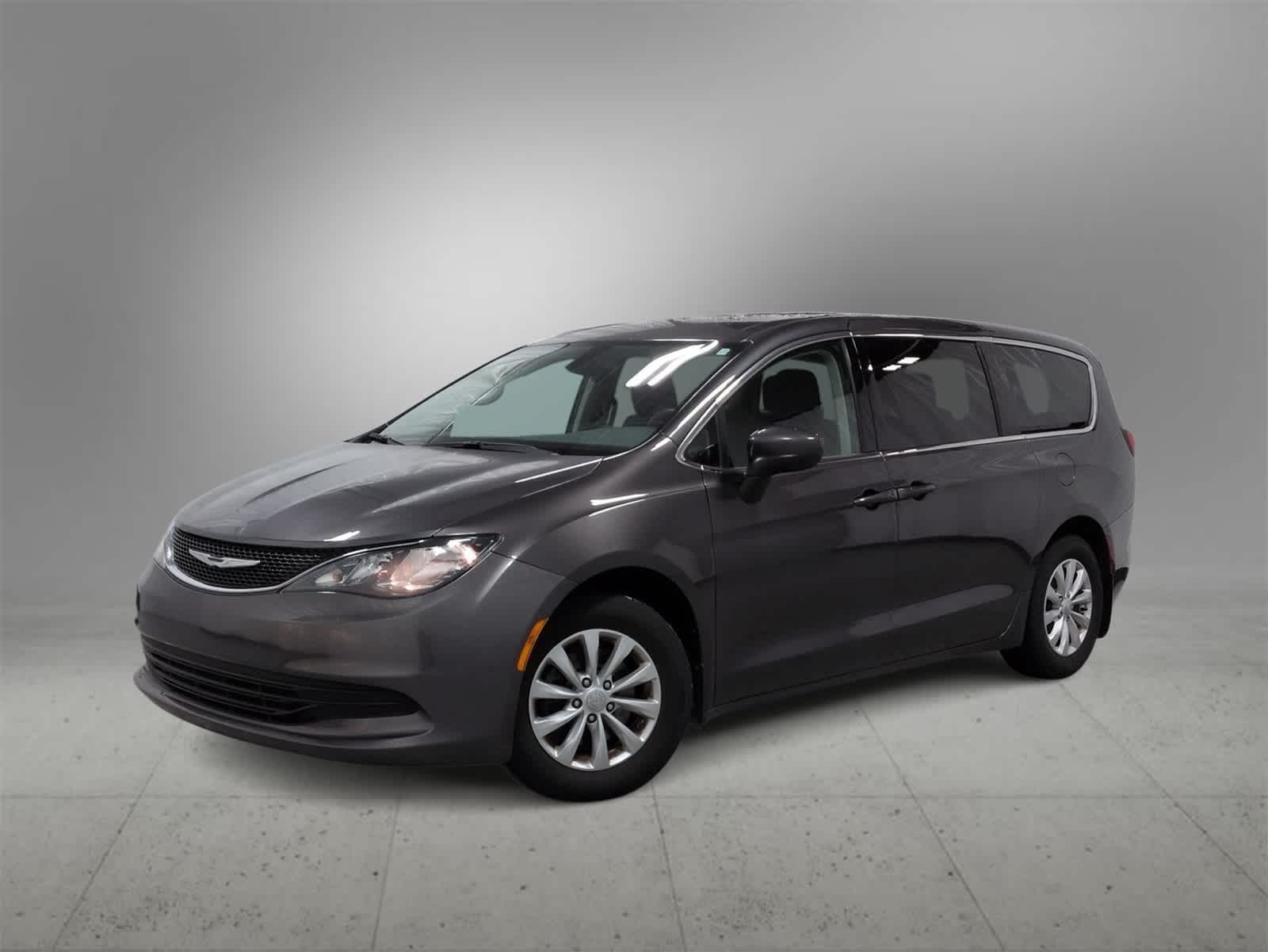 2017 Chrysler Pacifica Touring -
                  Farmington Hills, MI