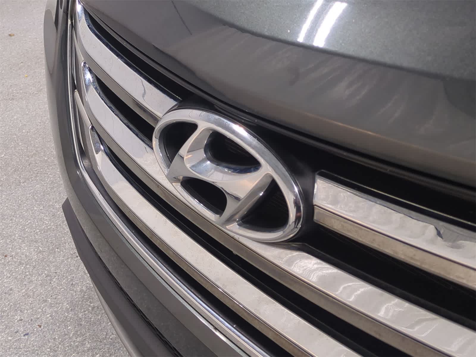 Thumbnail: 2014 Hyundai Santa Fe - 12