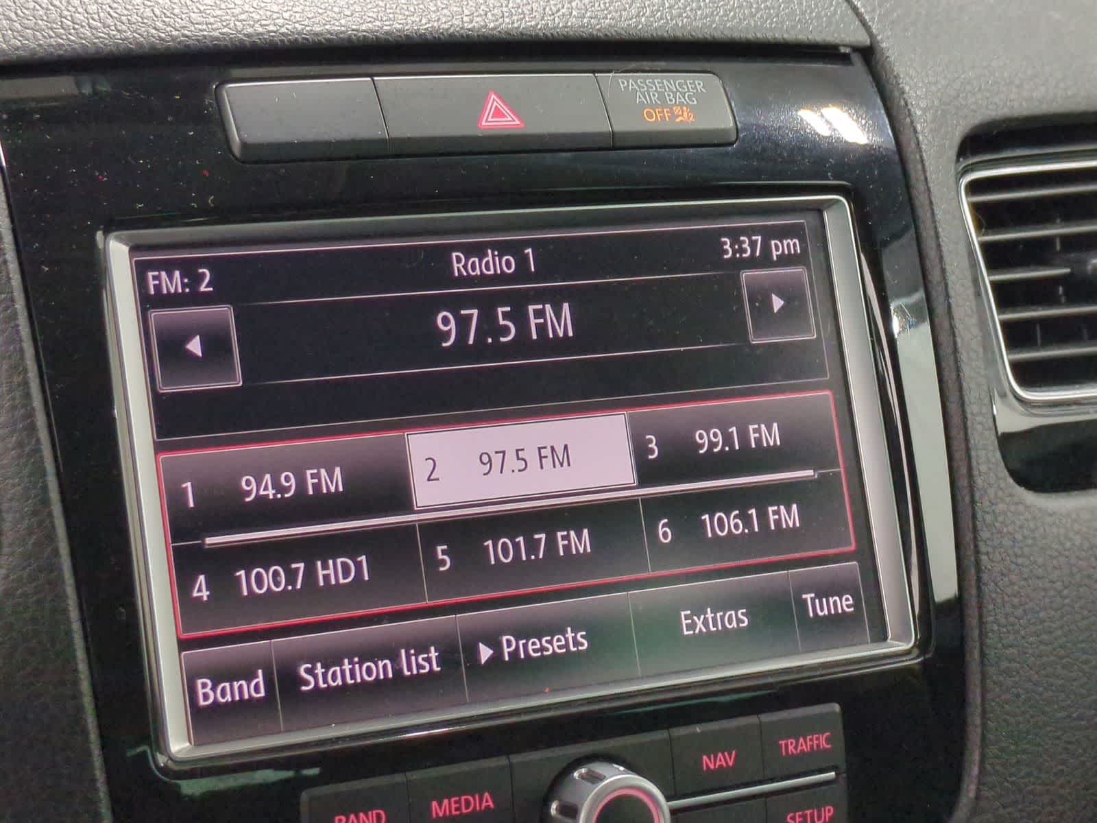 Thumbnail: 2014 Volkswagen Touareg - 28