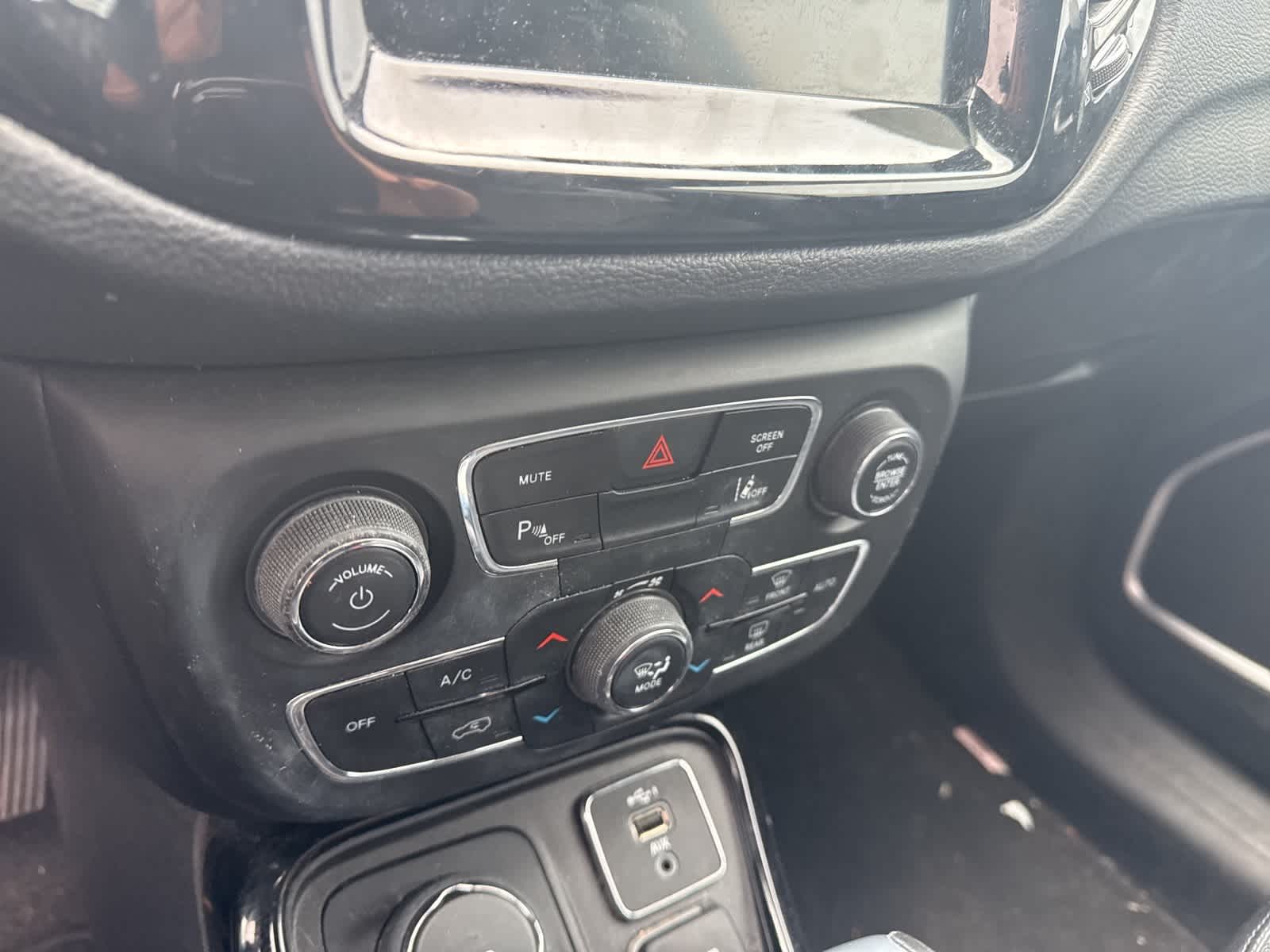 Thumbnail: 2021 Jeep Compass - 28