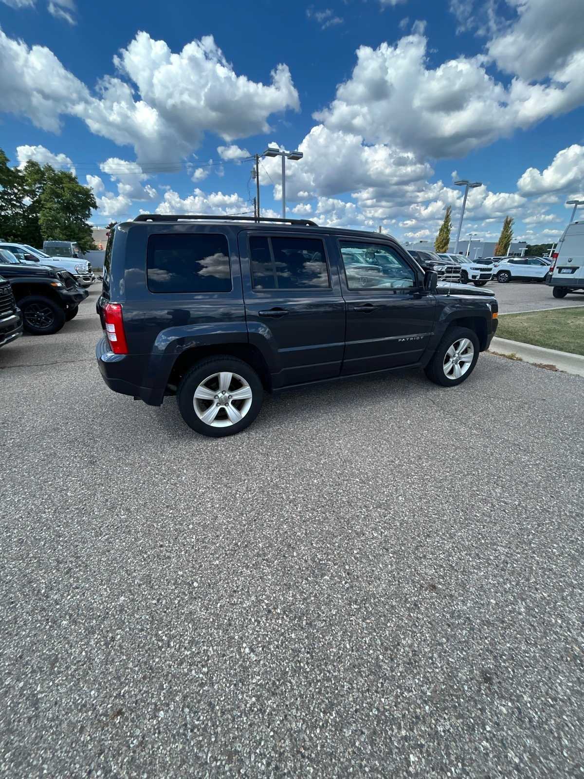 Thumbnail: 2014 Jeep Patriot - 15
