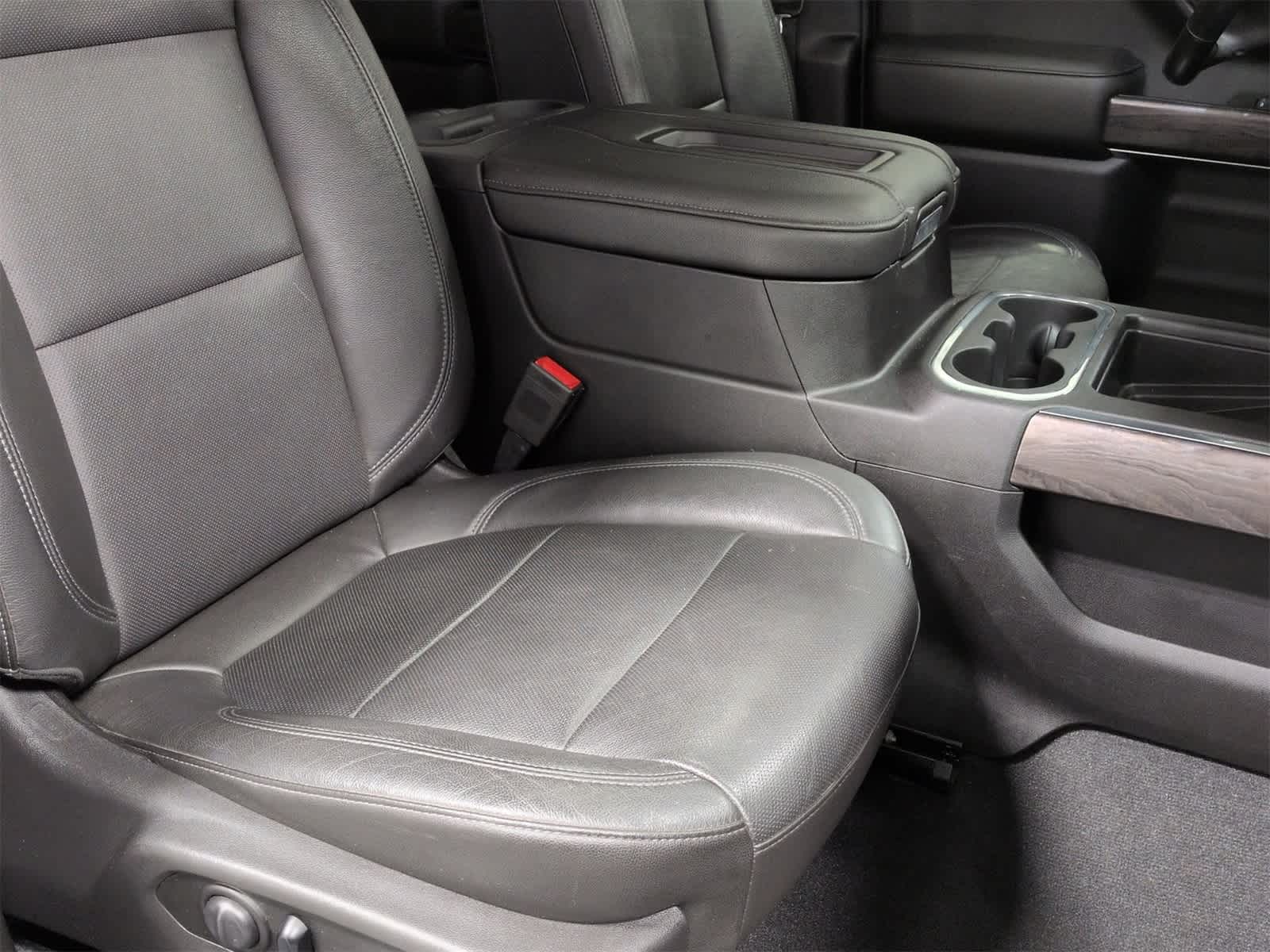 Thumbnail: 2019 Chevrolet Silverado 1500 - 24