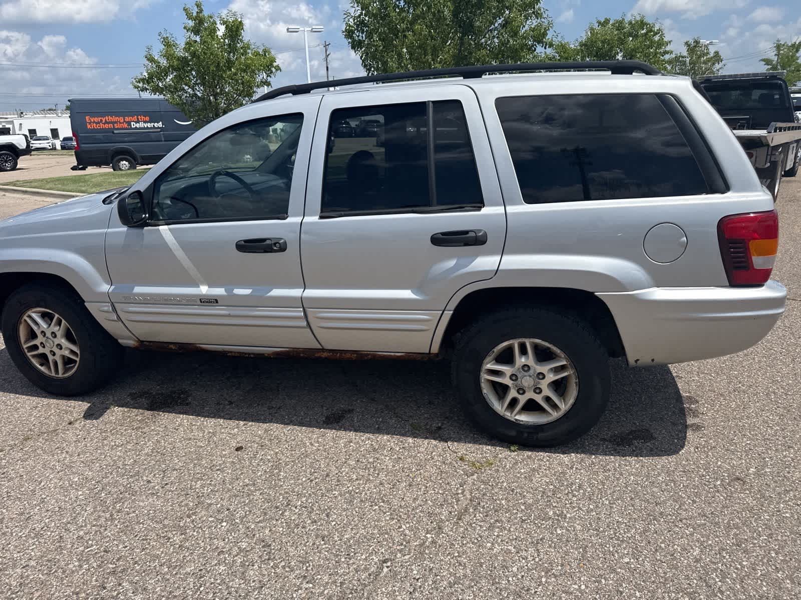 Thumbnail: 2004 Jeep Grand Cherokee - 24