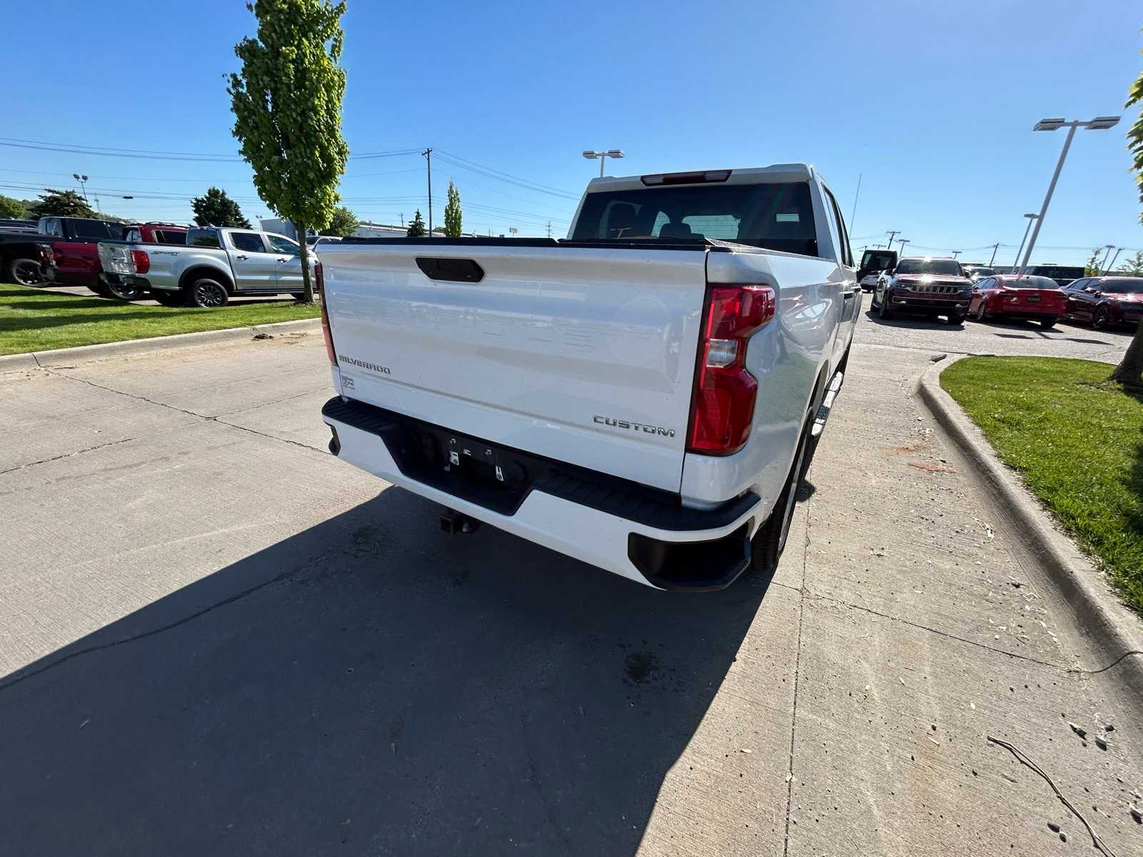 Thumbnail: 2020 Chevrolet Silverado 1500 - 23